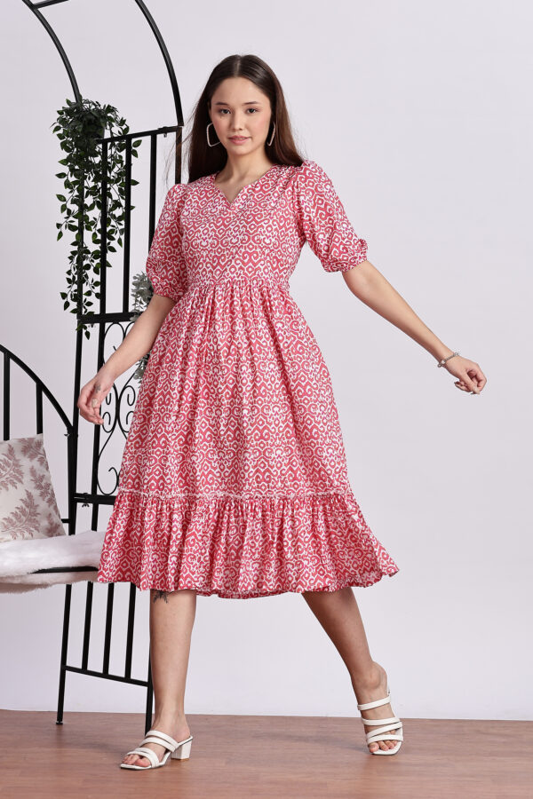 PINK AND WHITE PARTY GOWN - Image 4