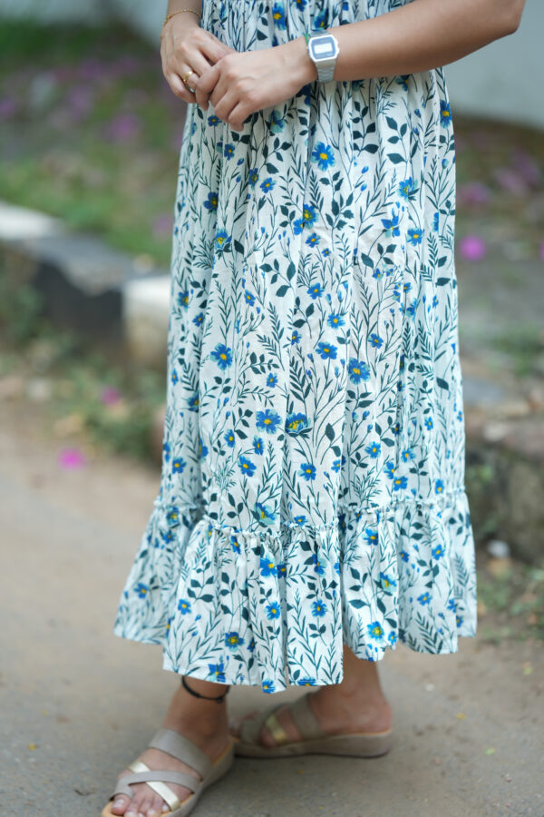Stylish White Gown - Image 5