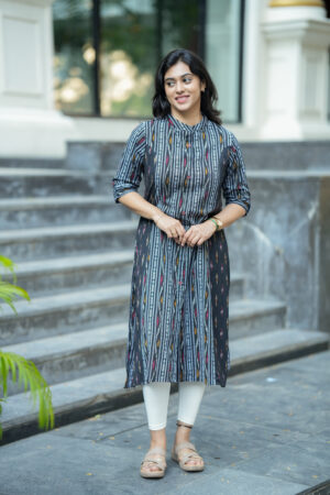 Iket Black Kurti