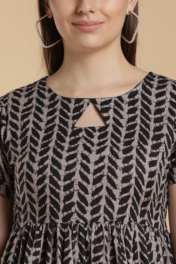 Shadow Leaf Puff Gown