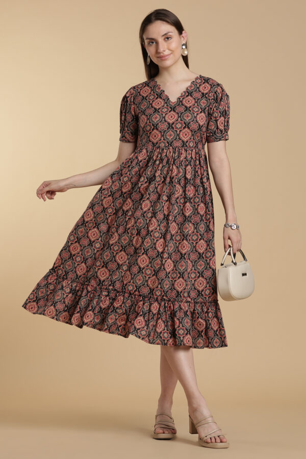 Noir Scallop Cotton Gown