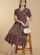 Noir Scallop Cotton Gown