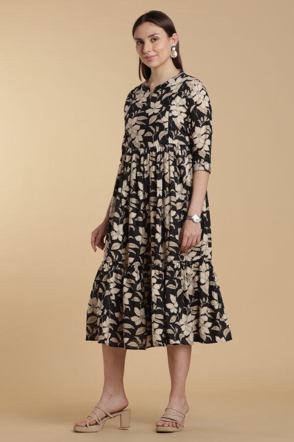 Shadow Petal feeding Cotton Gown