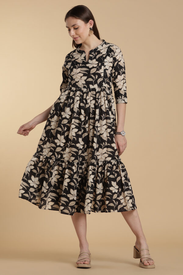 Shadow Petal feeding Cotton Gown