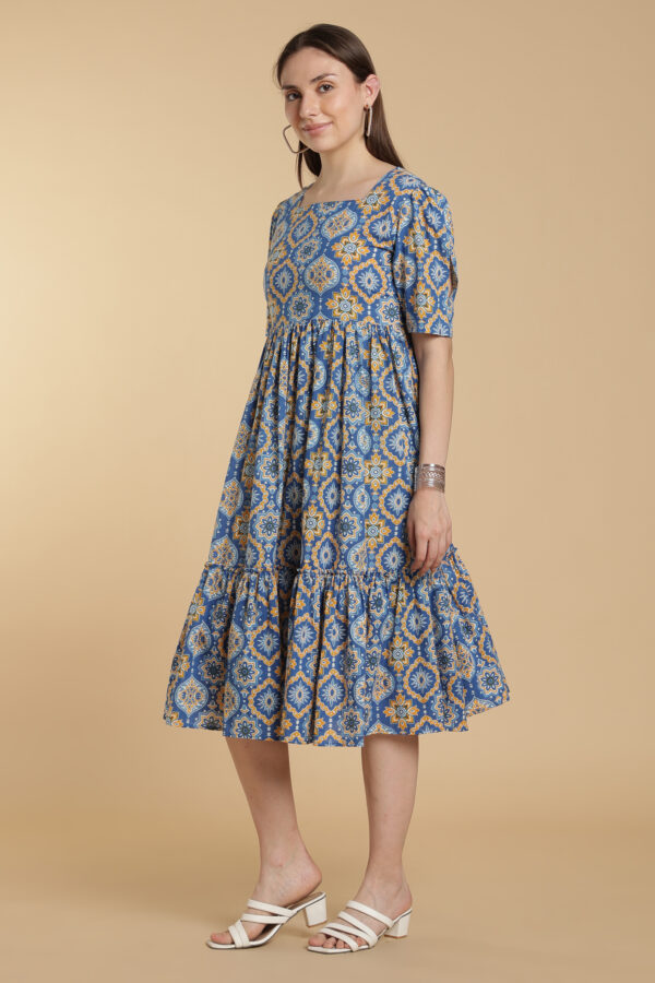 Sky Calm Cotton Pa-Neck Gown